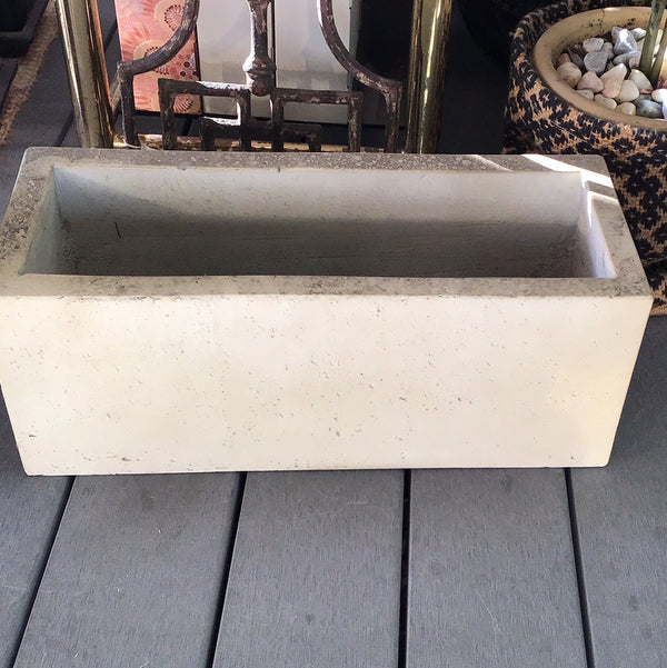 Cream rectangular pot