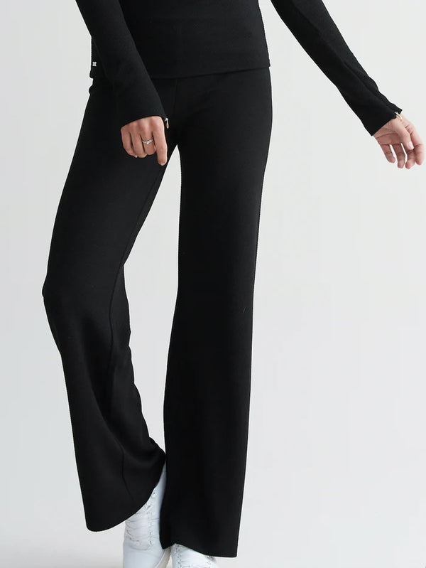 Lune Active Forest Soft Structured Flare Pants